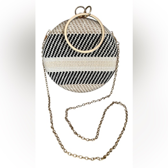 Savanna Cream Black Round Woven Crossbody Satchel Gold Chain Boho Bag Purse - Picture 6 of 13